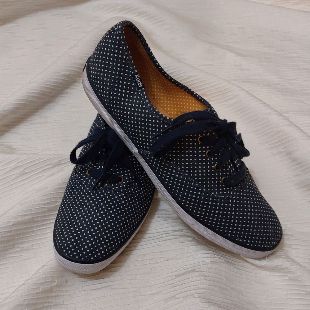 Polka dot Keds